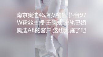 长相甜美的骚妹妹露脸高颜值让小哥啪啪，无毛白虎逼特写好诱人让小哥舔弄，无套抽插揉骚奶子浪叫直接内射