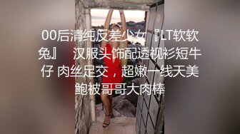 年轻壮小伙和模特高挑女友无套啪啪做爱女上位打桩姿势超多，沉积在性爱之中