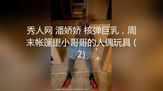 黑丝高跟颜值不错的御姐小少妇跟大哥激情啪啪，全程露脸在门前地板上干炮，激情上位抽插浪叫表情好骚干开花[