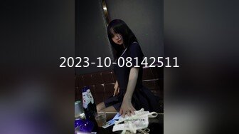 大二兼职美女终于被色魔摄影师忽悠脱光光成功打炮