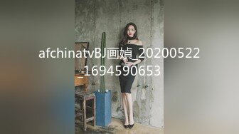 千人斩星选牛仔短裤腰细大奶妹子，超近距离掰穴特写吸奶口交，骑乘干了几下有味道不干了