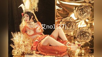 极品绿帽淫妻『猫宝宝』激战3P黑丝女神 酒店楼狼跪舔后入 各种调教露出，骚女就是这样被养成的