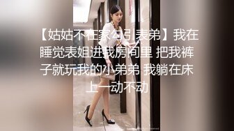 [MP4]萝莉型超级骚的小母狗,b被我调教的很听话,爆操还射她一B脸